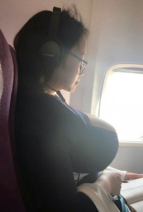amateur-Foto Just imagine her sitting next to you on a flight...