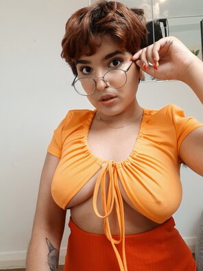 amateur pic Oh Jinkies, my top is too small! [OC]