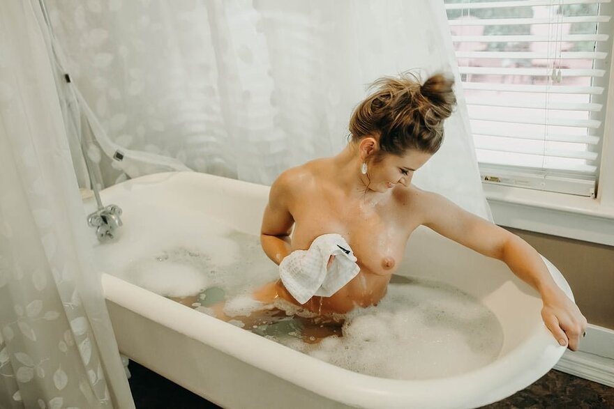 Rebecca_sos_A_fda0kkya