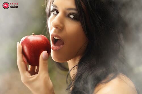 Eva-Andressa-nua-pelada-na-Revista-Sexy-8