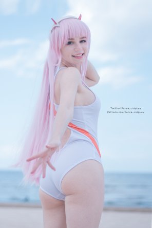 Take my hand,darling! Zero Two by Kanra_cosplay [self]