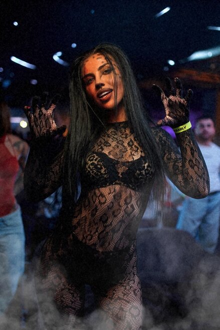 Jasmine Sharetts nude