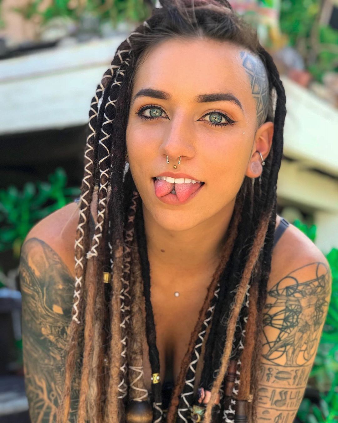 Dreads and Split Tongue Porn Pic - EPORNER
