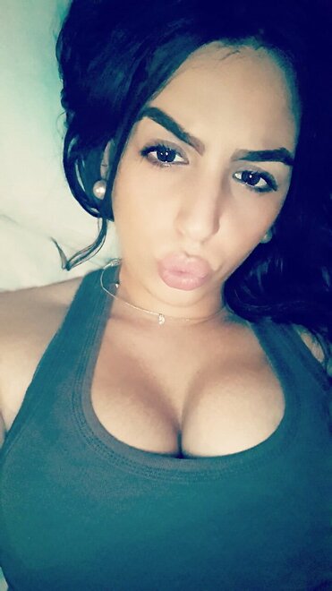 Big Boobs Hijab imene (59)