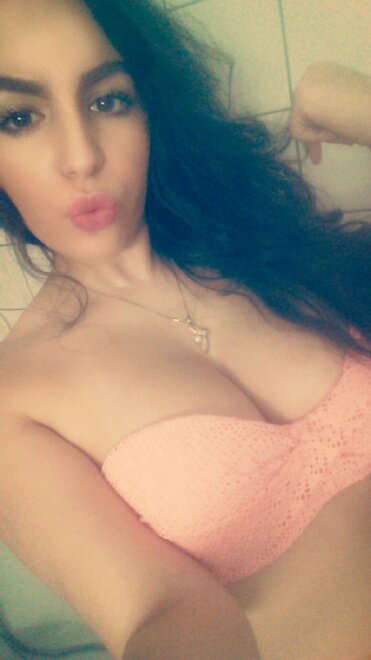 Big Boobs Hijab imene (116)