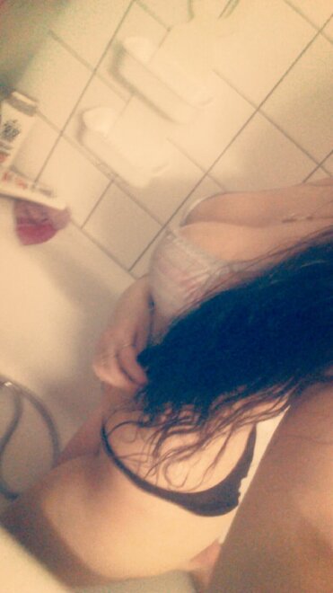 Big Boobs Hijab imene (119)