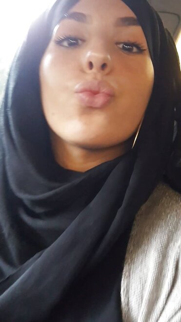 Big Boobs Hijab imene (87)