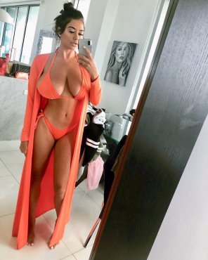 foto amadora Showing off her bikini body
