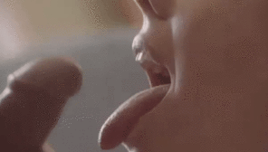 amateur photo Thick ropes in unknown girl's mouth