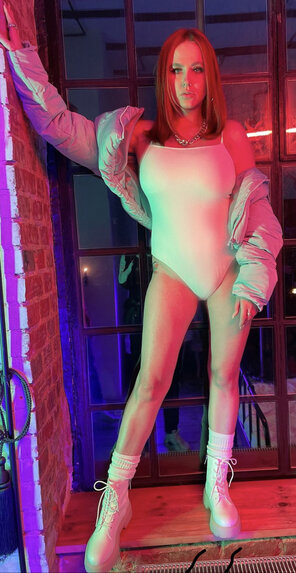 17284642-img-0878_296x1000