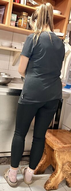 17284246-img-7278_296x1000