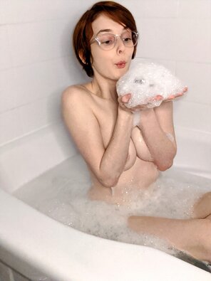 アマチュア写真 I can't even see in the tub without them ðŸ˜…[OC]