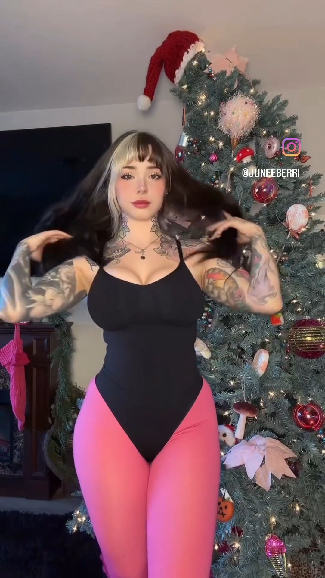 amateur photo 1000169809