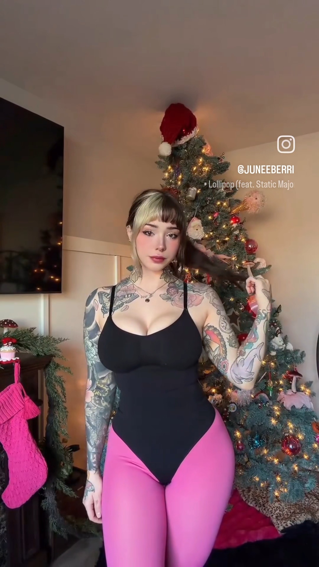 amateur photo 1000169797