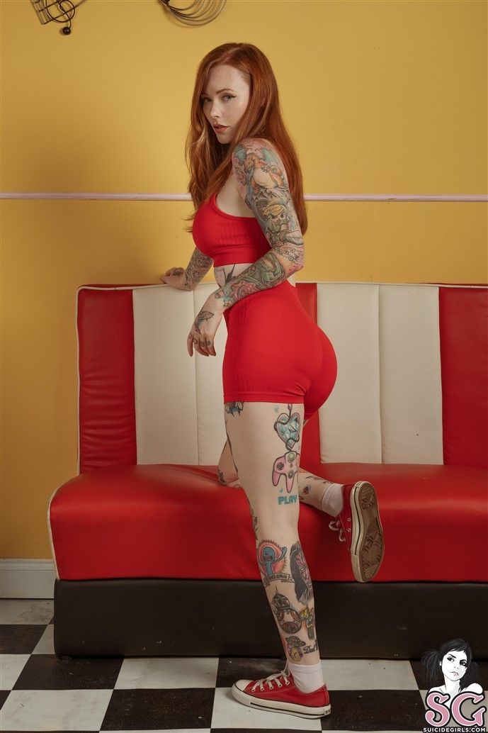 amateur photo 1000169852