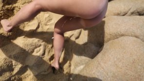 photo amateur Cumming out on the beach