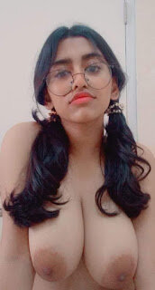 amateur photo Indian Girl With Heavy Knockers0035