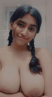 foto amatoriale Indian Girl With Heavy Knockers0030
