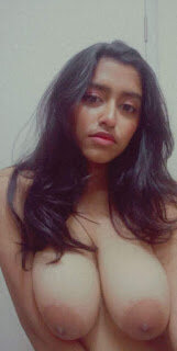 foto amatoriale Indian Girl With Heavy Knockers0008