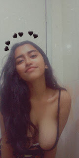 amateur photo Indian Girl With Heavy Knockers0003