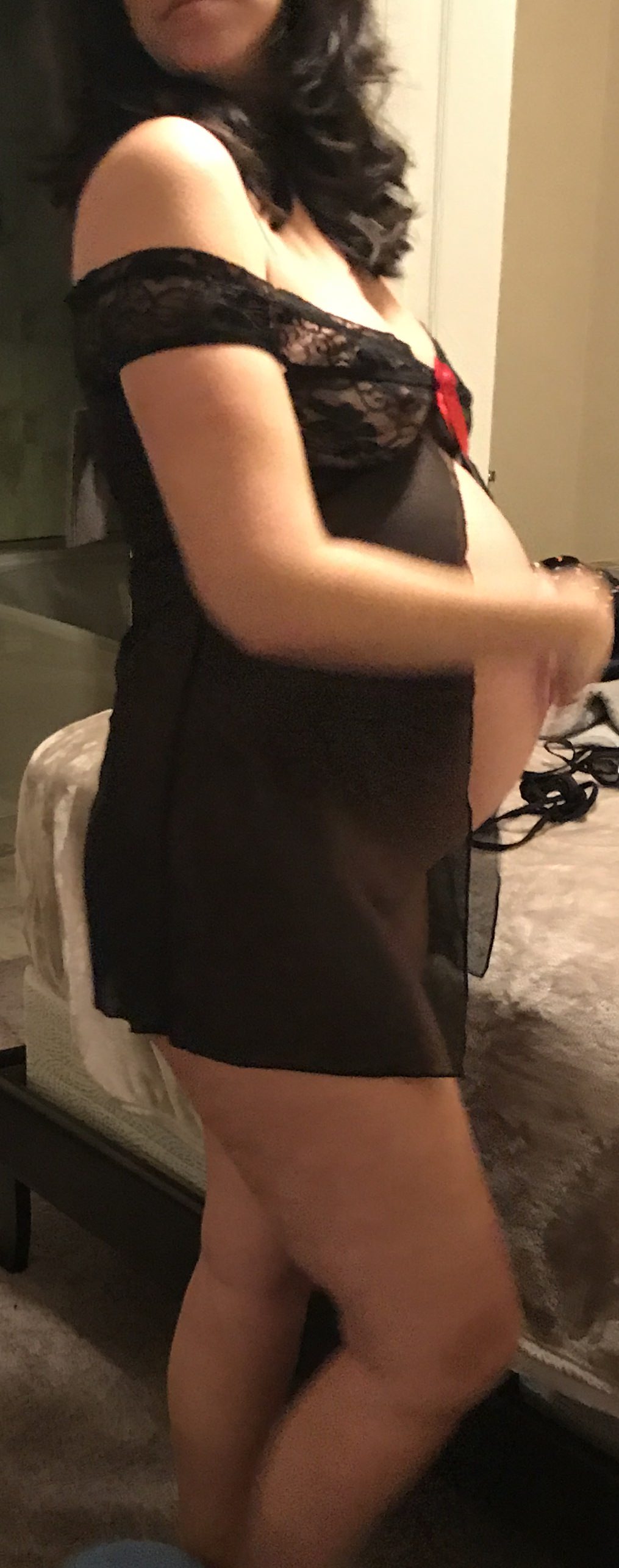 Recent throwback to being very pregnant and tryin on new lingerie Porn Pic  - EPORNER