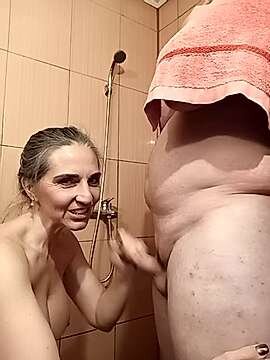 alimela-naked-stripping-on-cam-for-live-sex-video-chat (1)