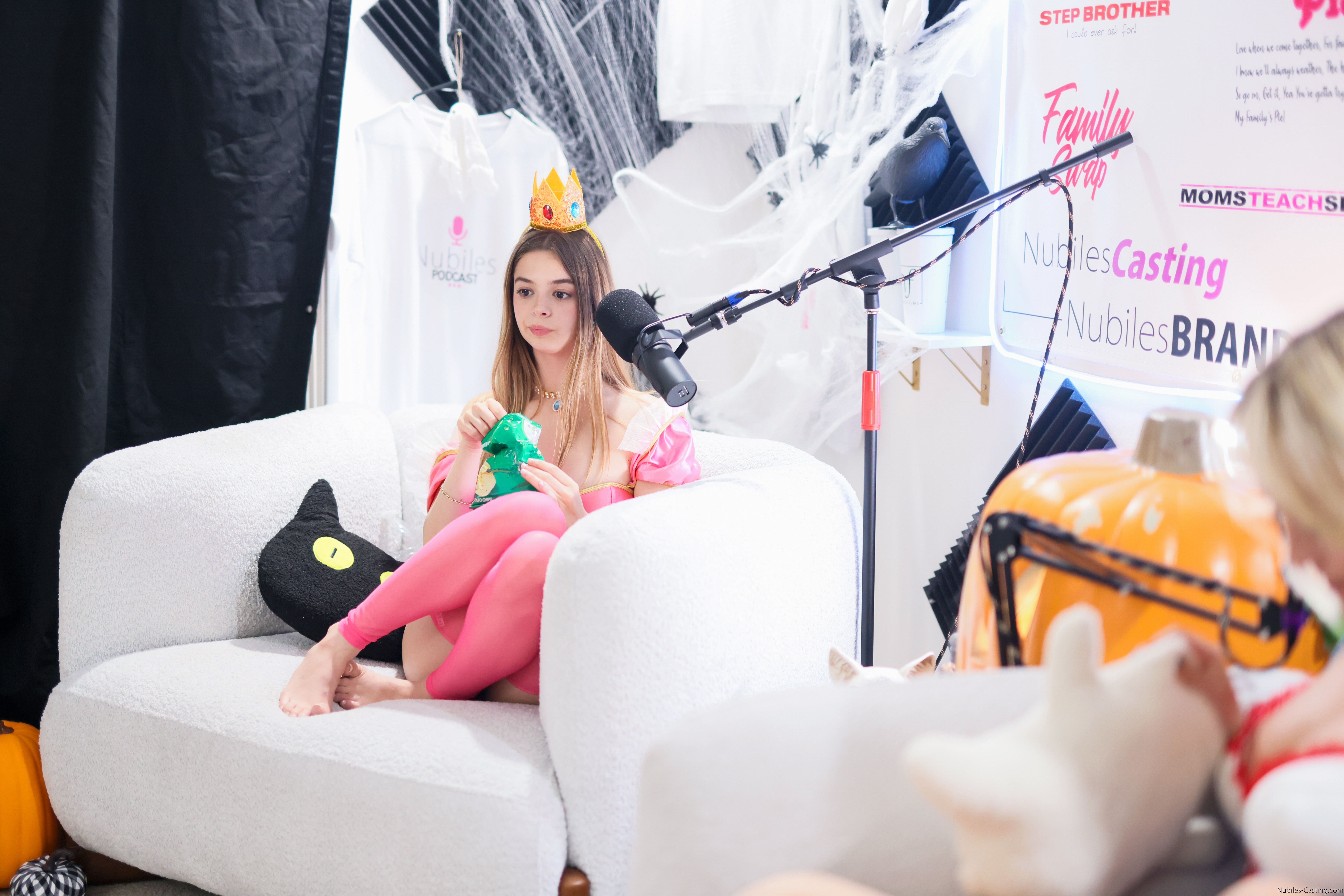 amateur photo nubiles_podcast_molly_little_casts_annalese_reno_2_015