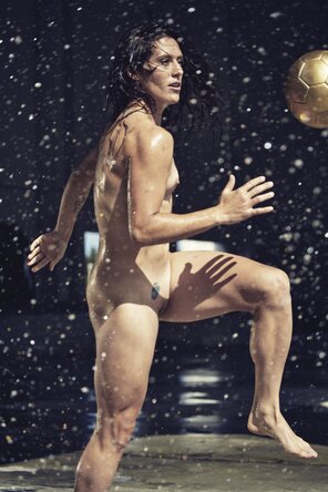 photo amateur Ali Krieger tits and pussy from ESPN Magazine's the body issue