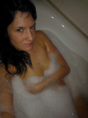 photo amateur Bathing Beauty Bathtub Black hair 