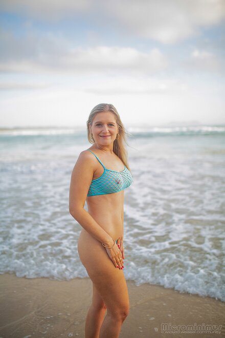 Mega Sexy 0358-topaz-sharpen-faceai