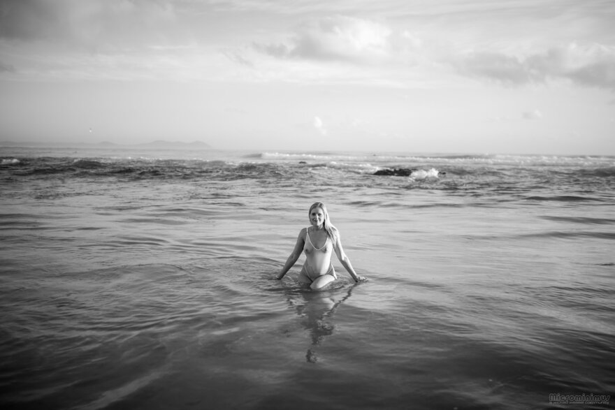 Sheer Pleasure 0472-topaz-sharpen-faceai