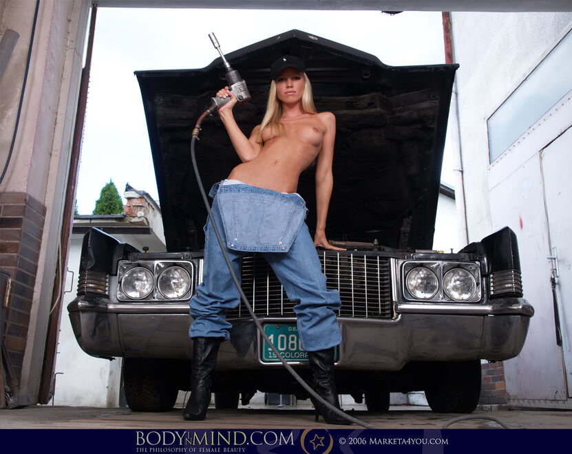 Marketa8096371_large