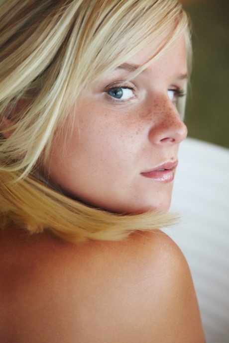 amateur photo 99318293_115_aaba