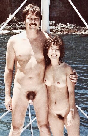 foto amadora Sailing naked with my 1st mate