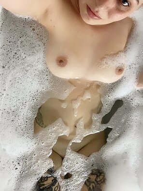 amateur photo When your morning is bad, you just want to relax in a bath and get [f]ucked. In no particular order