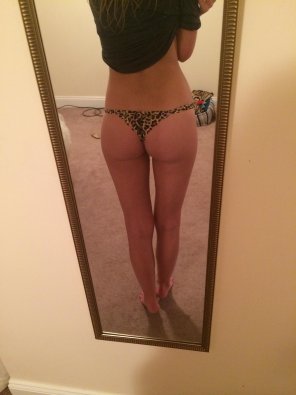 amateur photo White girl booty