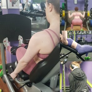 foto amatoriale [f] The gym sales girl also busts her ass in the gym!