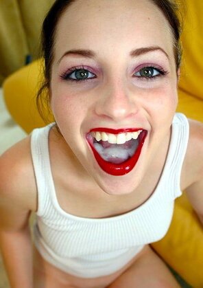 foto amadora Red Lipstick!