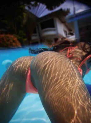 foto amateur In the pool