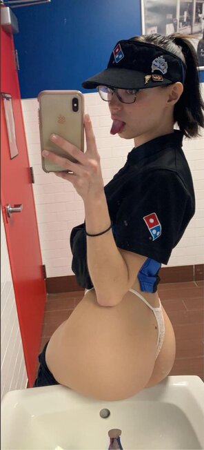 amateur pic Horny at work