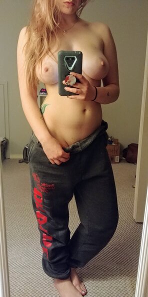 amateur pic Small enough to throw around [24f]