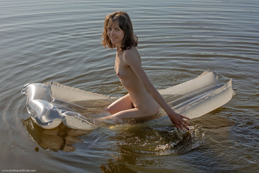 ErroticaArchive_Rati_Rati_medium_0016