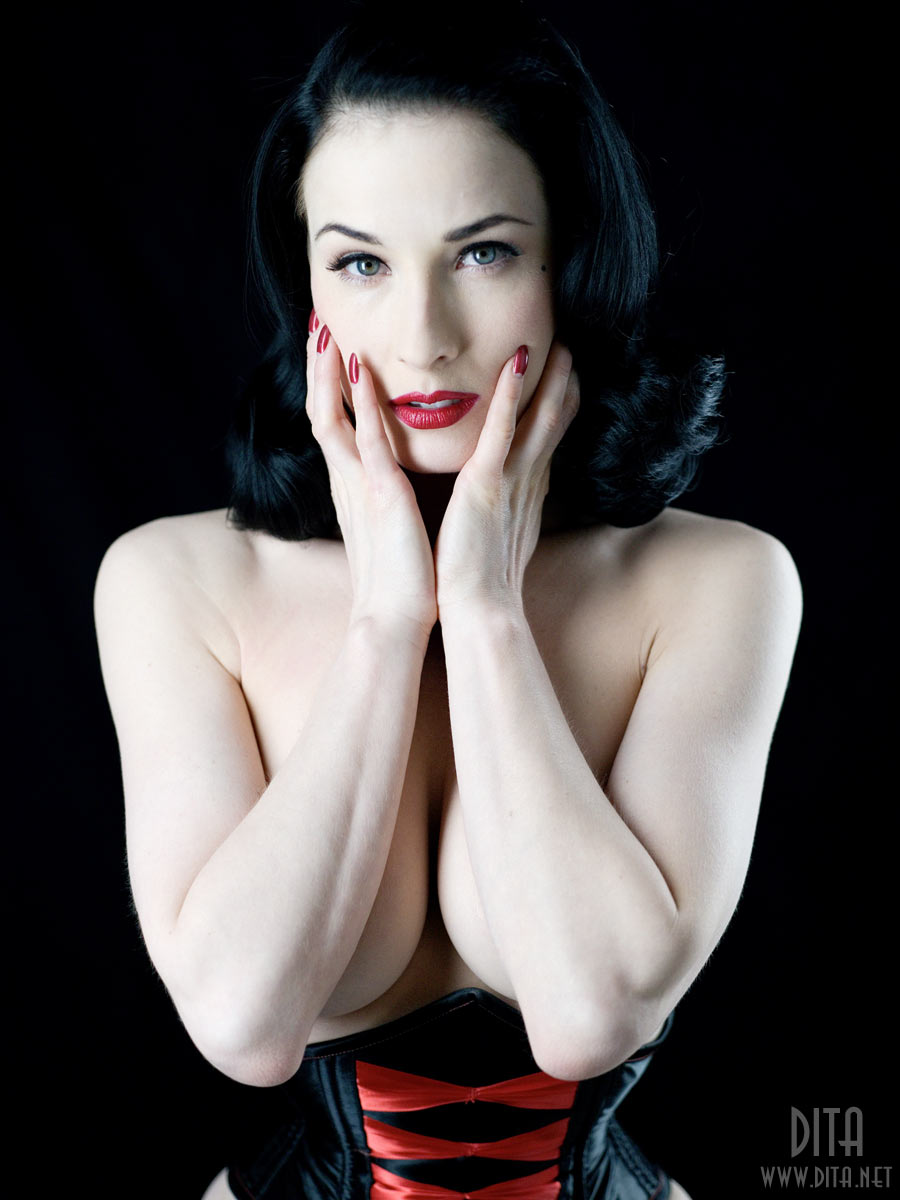 amateur photo Dita Von Teese -4 (12)