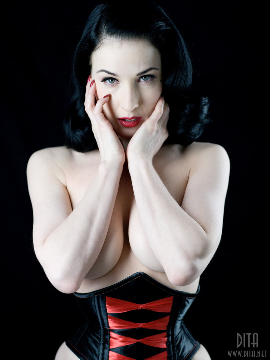 amateur photo Dita Von Teese -4 (18)