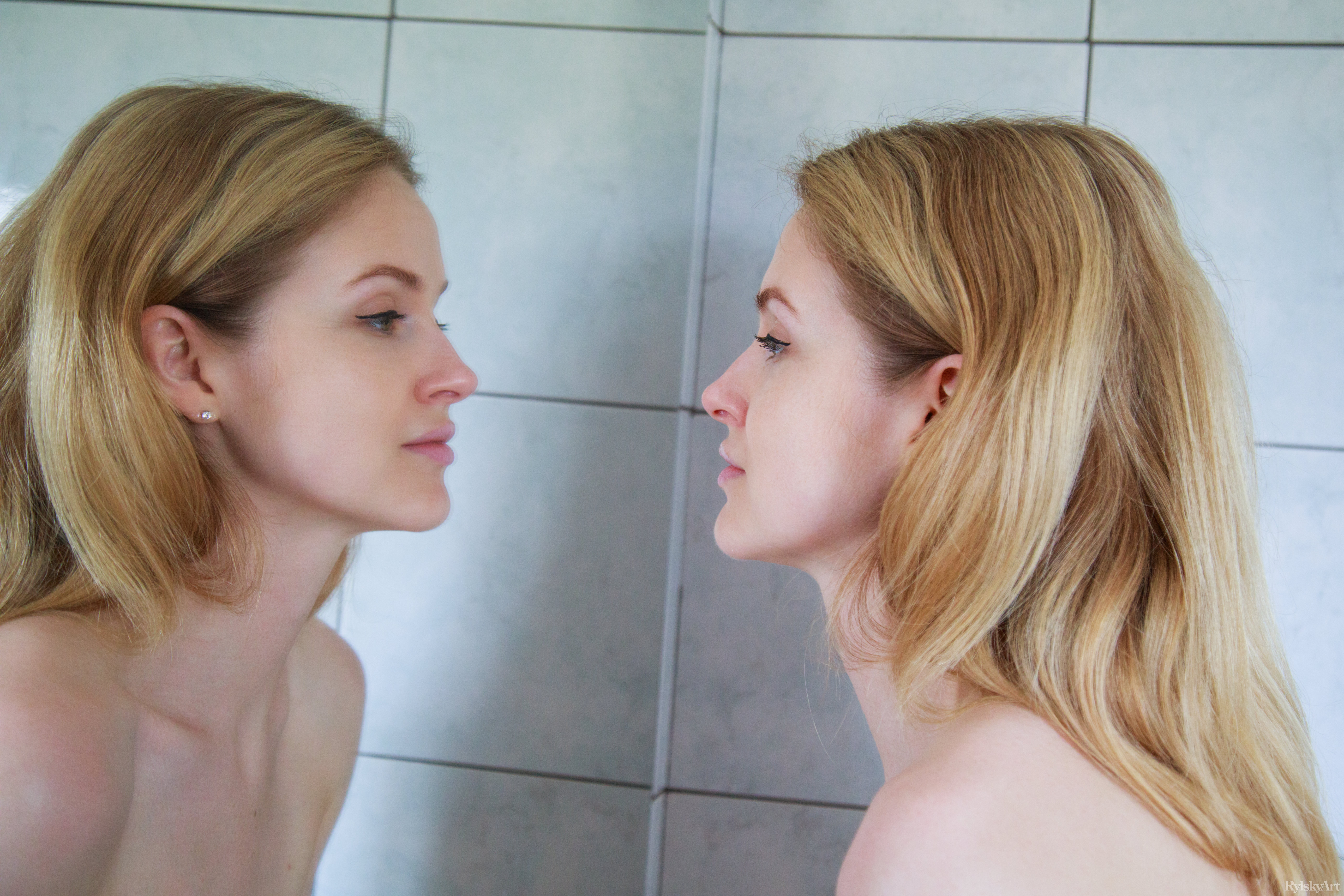 amateur photo RA_Aminosa_Alice-May_high_0023