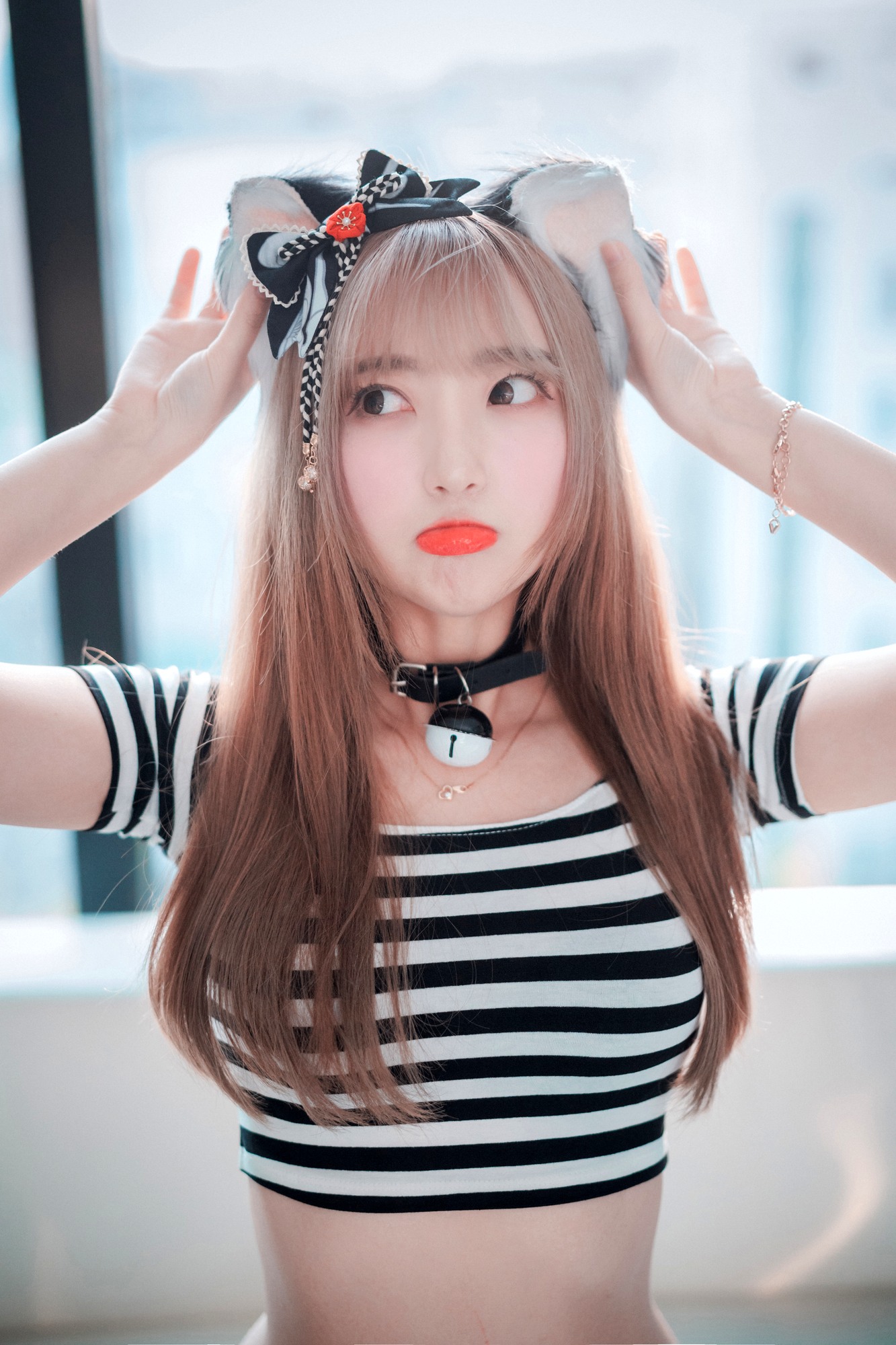 amateur photo Hanari Catgirl in Stripes_009