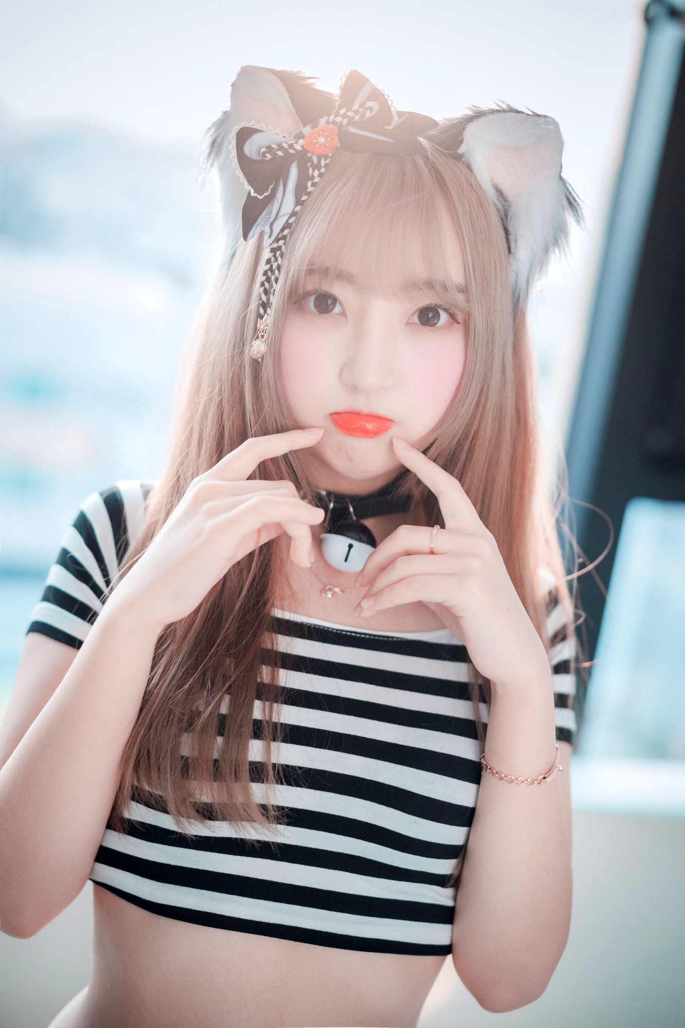 amateur photo Hanari Catgirl in Stripes_010