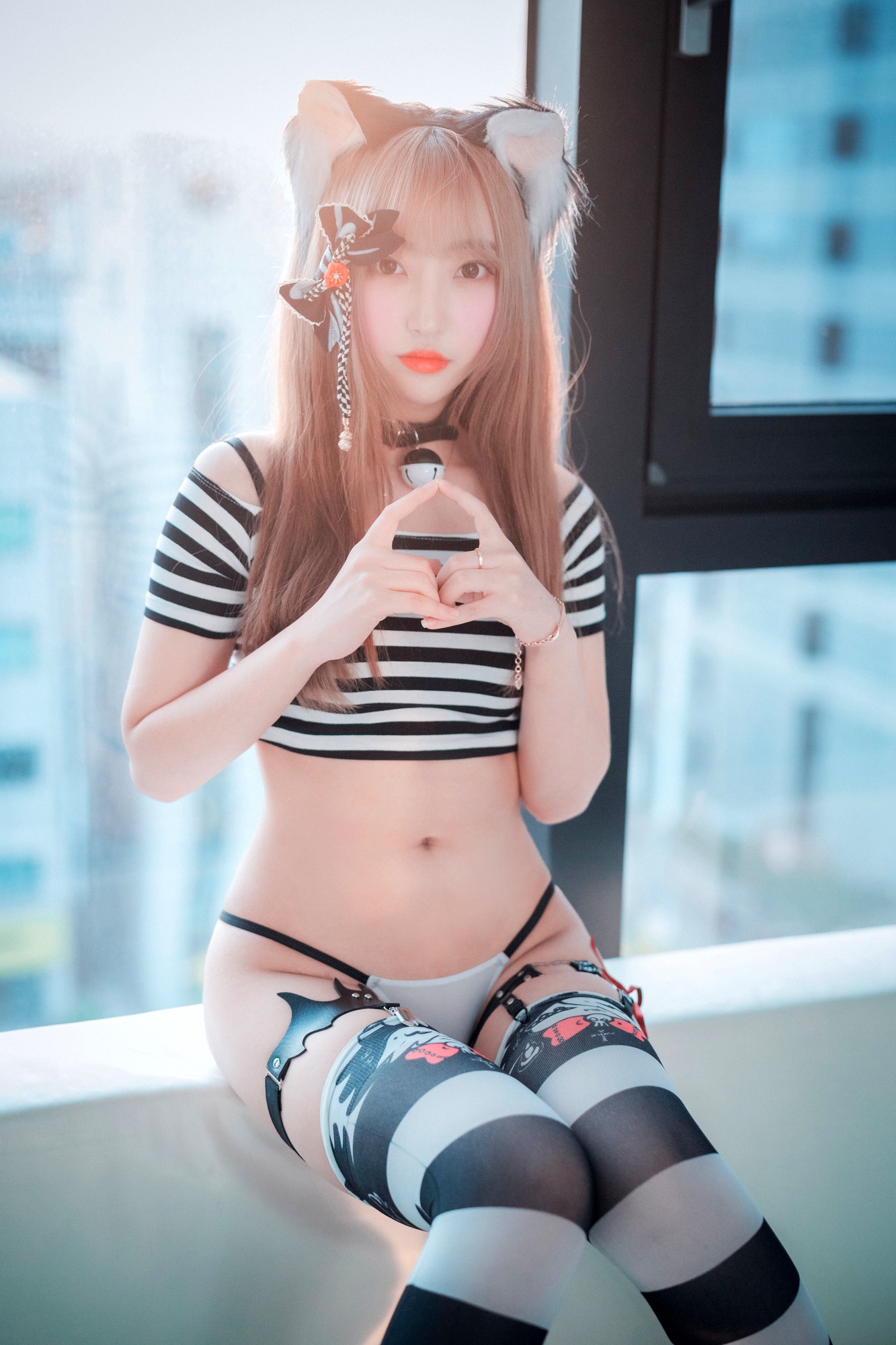amateur photo Hanari Catgirl in Stripes_042