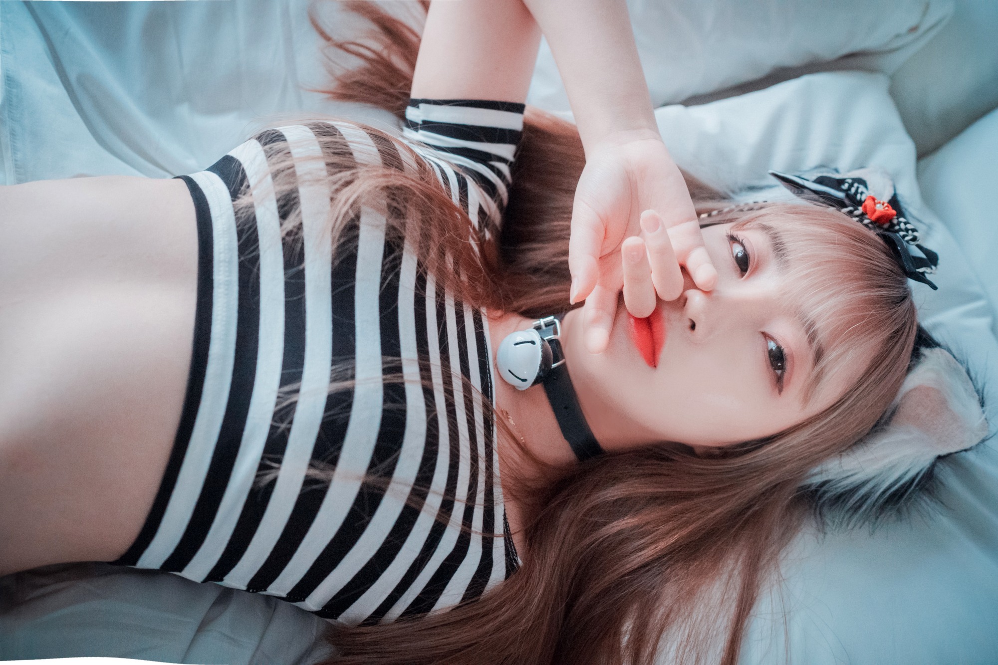 amateur photo Hanari Catgirl in Stripes_070