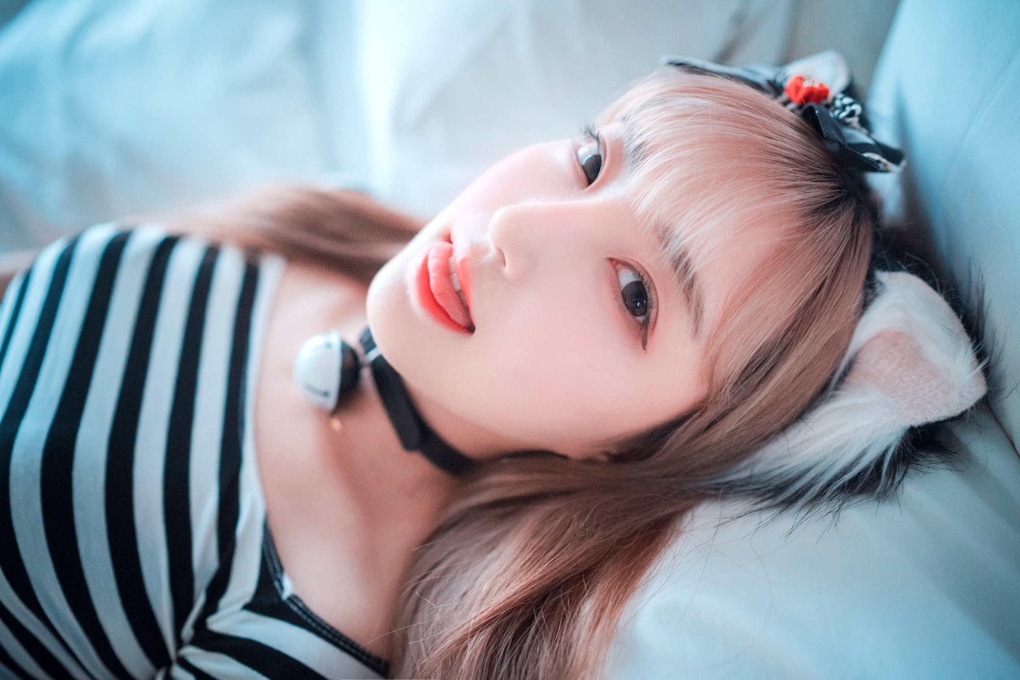 amateur photo Hanari Catgirl in Stripes_083